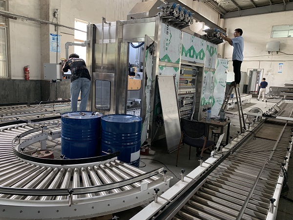 食品專用的80L灌裝設備購買需要注意些什么
